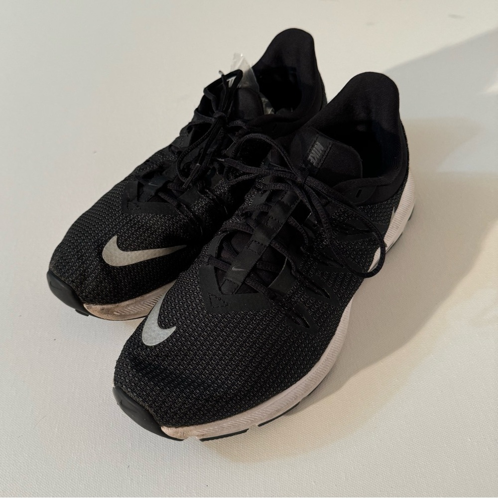 Nike Black Athletic Shoes 9 - Picture 7 of 7